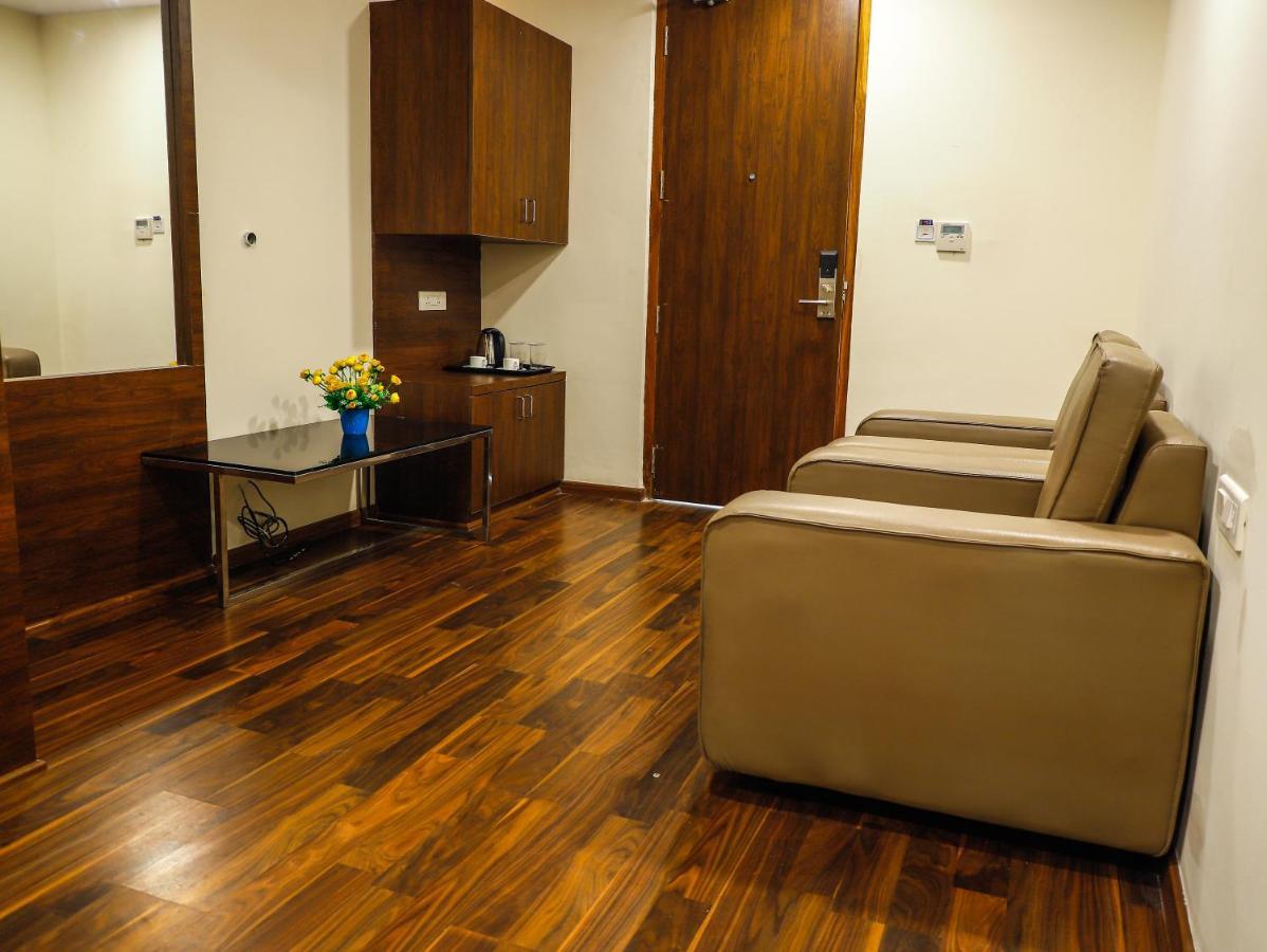 Hotel Rn Grand Vijayawāda 外观 照片