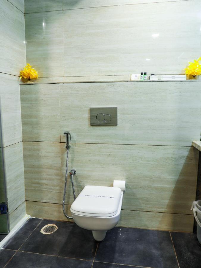 Hotel Rn Grand Vijayawāda 外观 照片