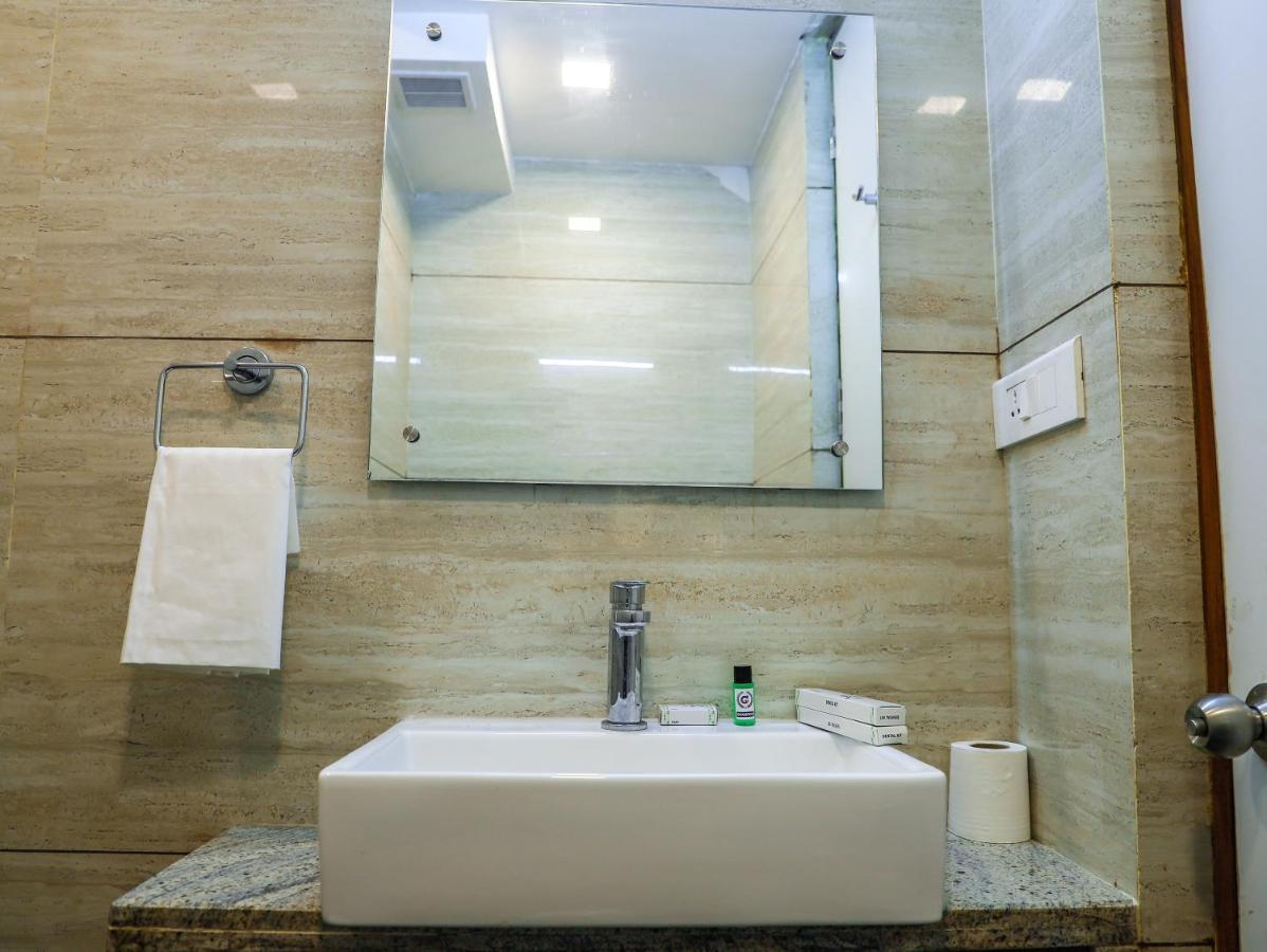 Hotel Rn Grand Vijayawāda 外观 照片