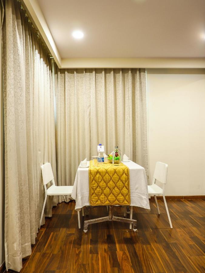 Hotel Rn Grand Vijayawāda 外观 照片