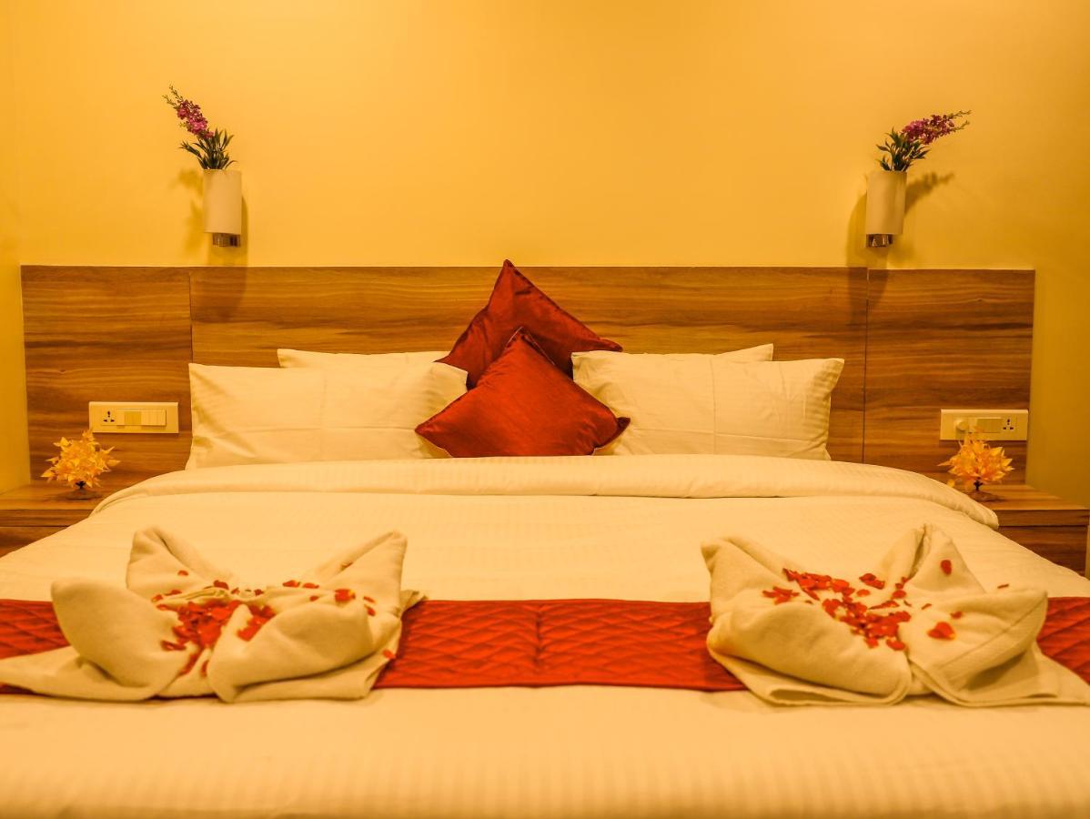 Hotel Rn Grand Vijayawāda 外观 照片