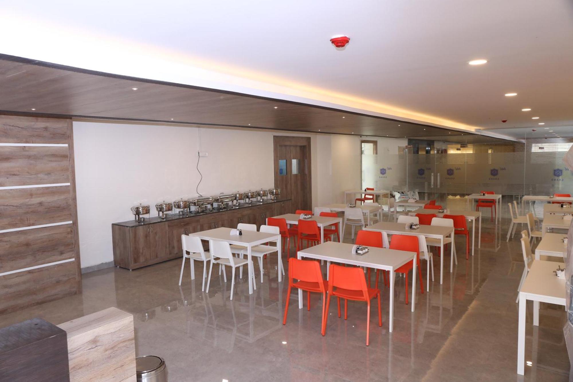 Hotel Rn Grand Vijayawāda 外观 照片