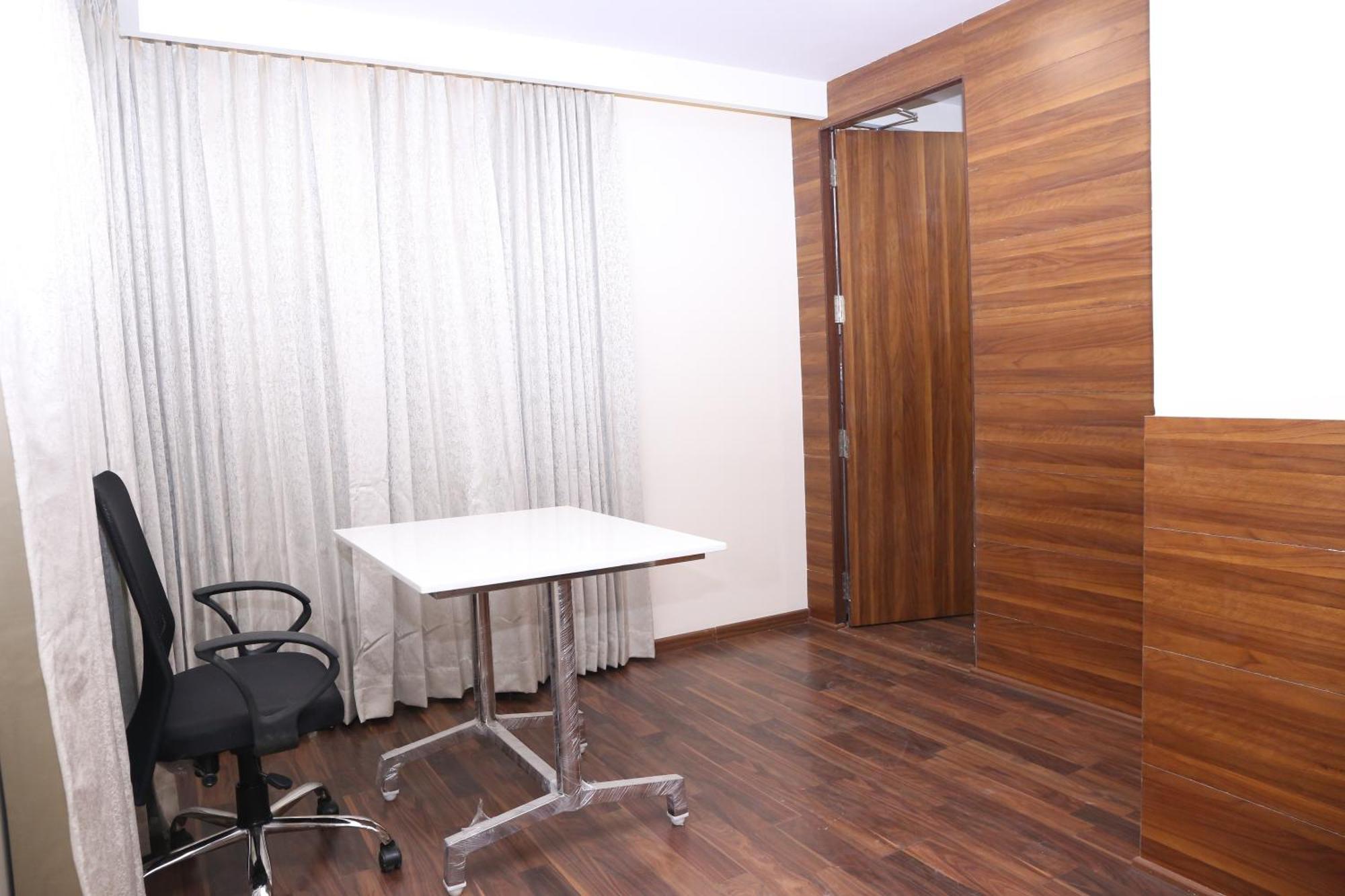 Hotel Rn Grand Vijayawāda 外观 照片